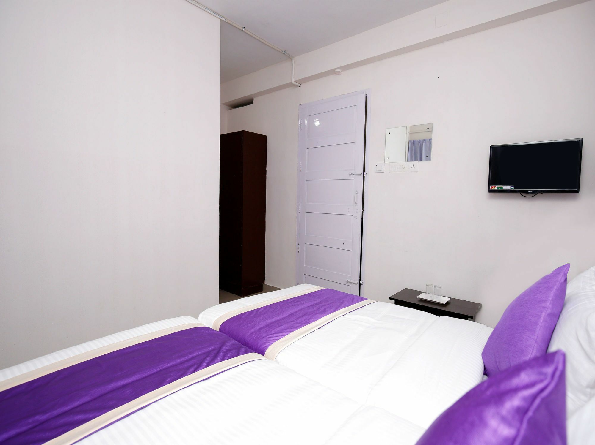 Oyo 9797 Hotel Vbee Plaza Thiruvananthapuram Exterior photo